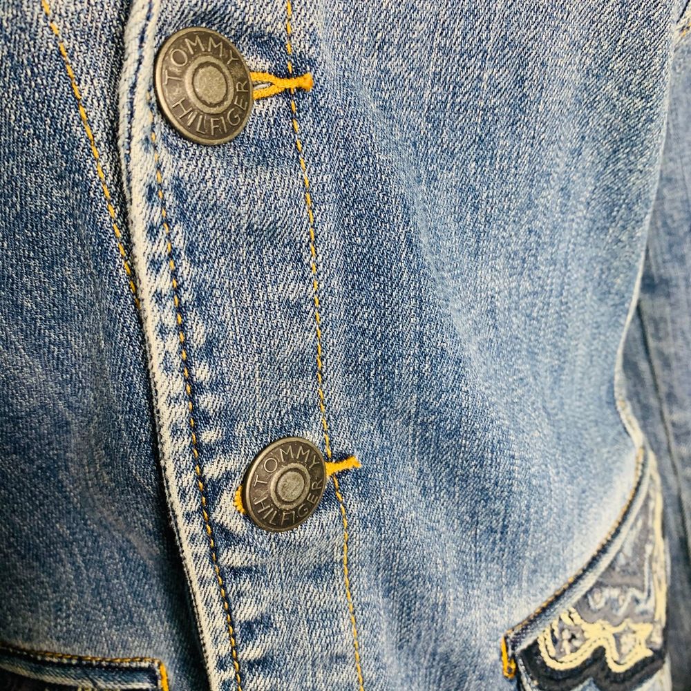 {Tommy Hilfiger}Denim Jacket - Picture 4 of 10